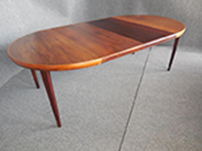 Appraisal: TWO LEAF ROSEWOOD EXTENSION DINING TABLE x x cm