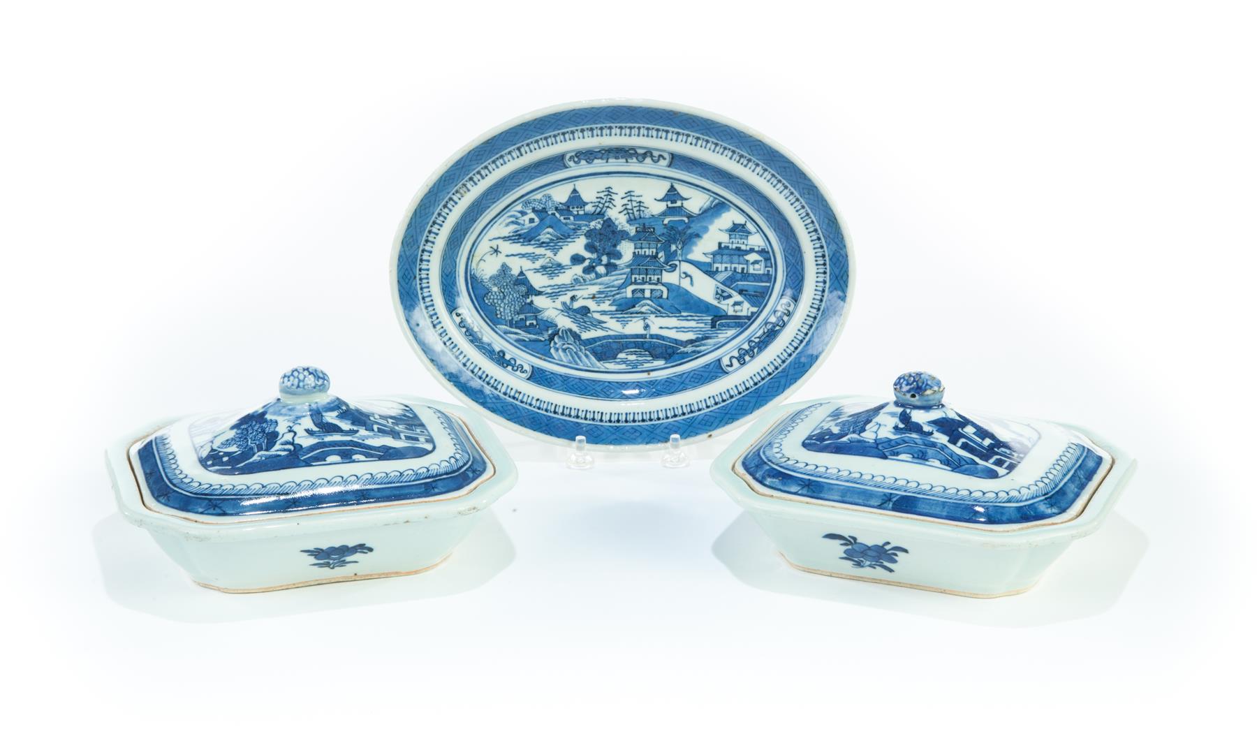 Appraisal: THREE PIECES OF CHINESE PORCELAIN Mid th century Two small