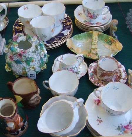 Appraisal: A quantity of ceramics including a Royal Crown Derby part