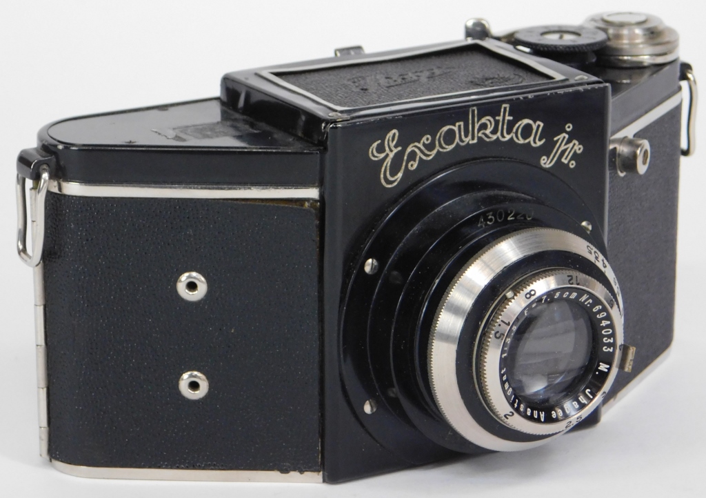 Appraisal: IHAGEE EXAKTA JUNIOR BLACK TYPE USSR CAMERA Ihagee Exakta Junior