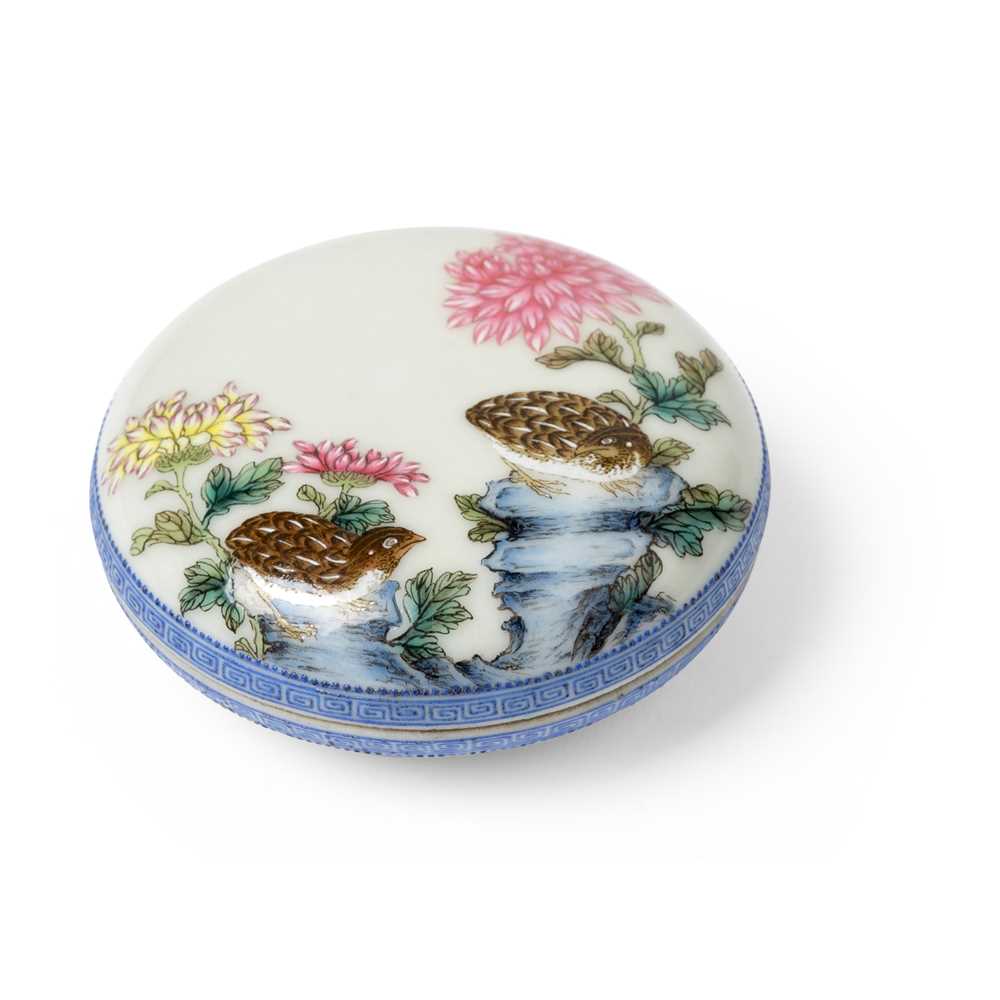 Appraisal: FAMILLE ROSE 'PARTRIDGE' BOX AND COVER QIANLONG MARK BUT REPUBLIC