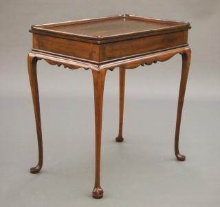 Appraisal: QA Walnut tea table An th century New England Queen