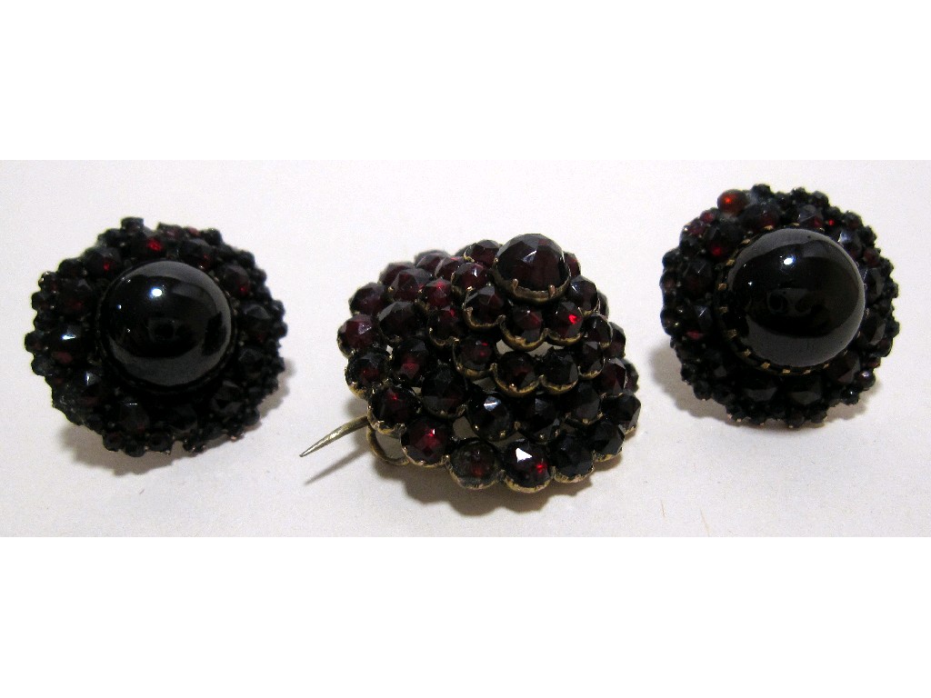 Appraisal: Pair of Edwardian garnet cluster stud earrings and a similar