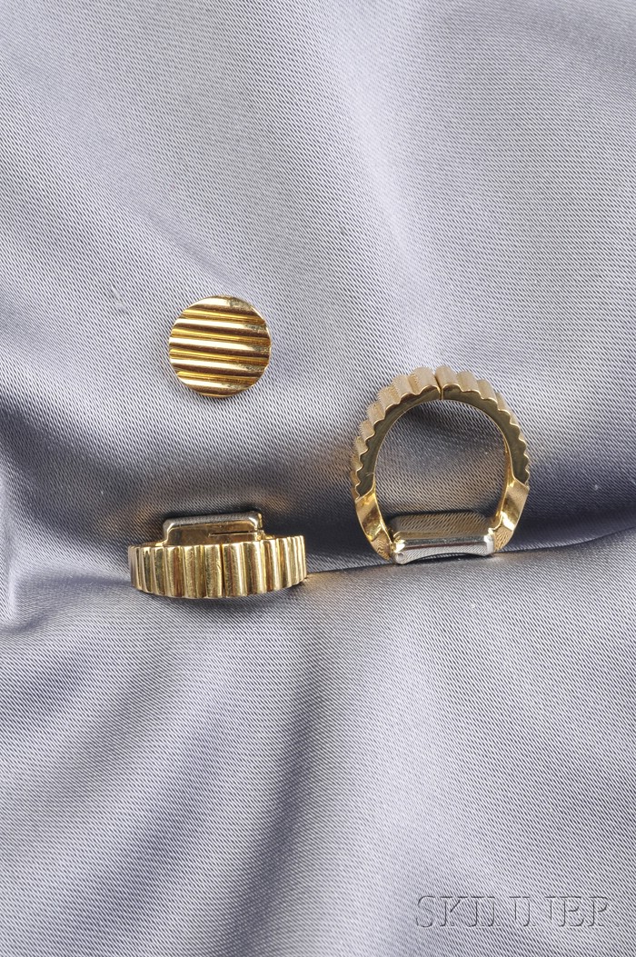 Appraisal: kt Two Color Gold Cuff Links and Tie Tack Van