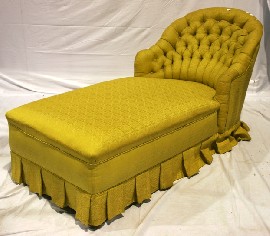 Appraisal: A Victorian upholstered button back daybed