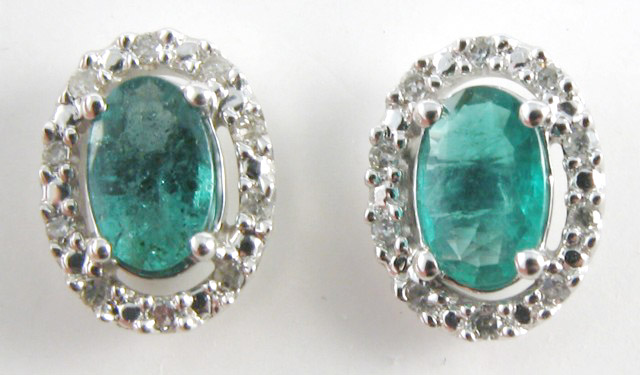 Appraisal: PAIR OF EMERALD AND WHITE GOLD EAR STUDS each k