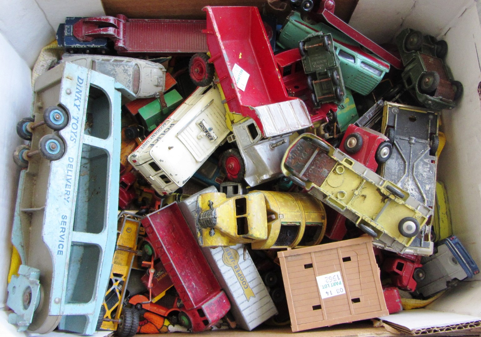 Appraisal: A quantity of die-cast vehicles including Dinky Corgi and Matchbox