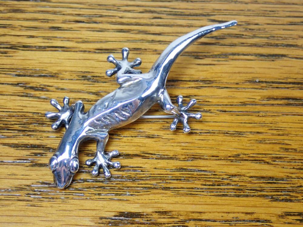 Appraisal: CLIFTON NICHOLSON STERLING SILVER GECKO PIN The limited edition gecko