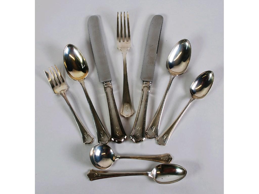 Appraisal: EIGHTY TWO PIECE AMERICAN STERLING SILVER PART TABLE SERVICE OF