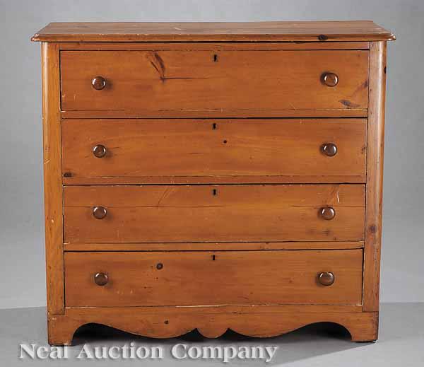 Appraisal: An American Pine Chest of Drawers with four drawers on