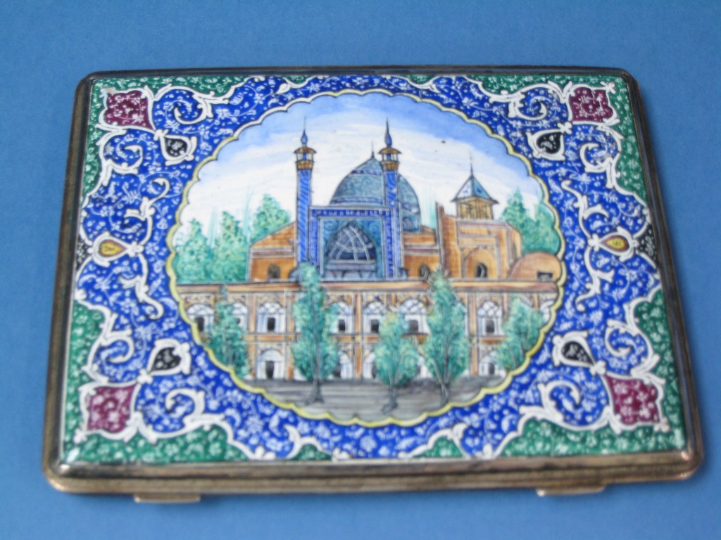 Appraisal: A Persian style enamel Cigarette Case with central reserve of