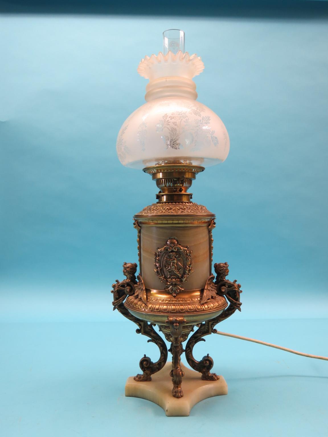 Appraisal: A good quality Victorian Duplex oil lamp barrel-shape body with