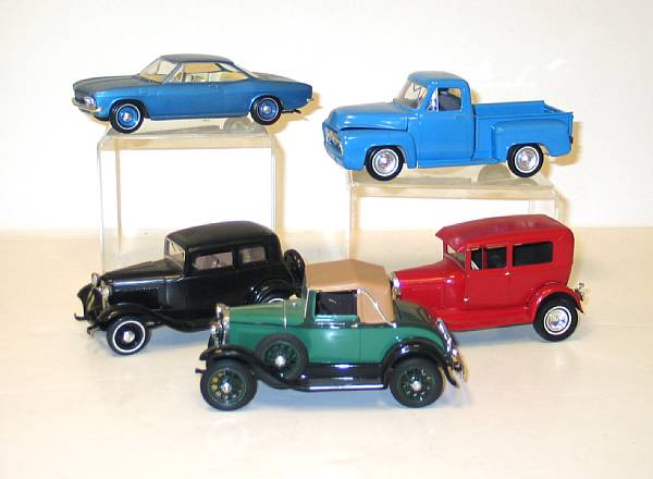 Appraisal: Plastic th assembled plastic models Lot of assembled plastic automobiles