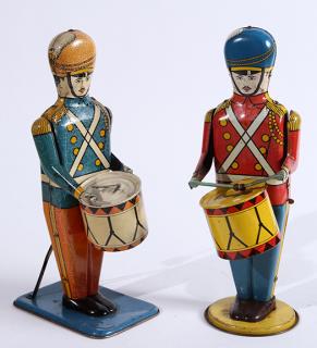 Appraisal: A pair of Wolverine tin toy drummers one drummer missing