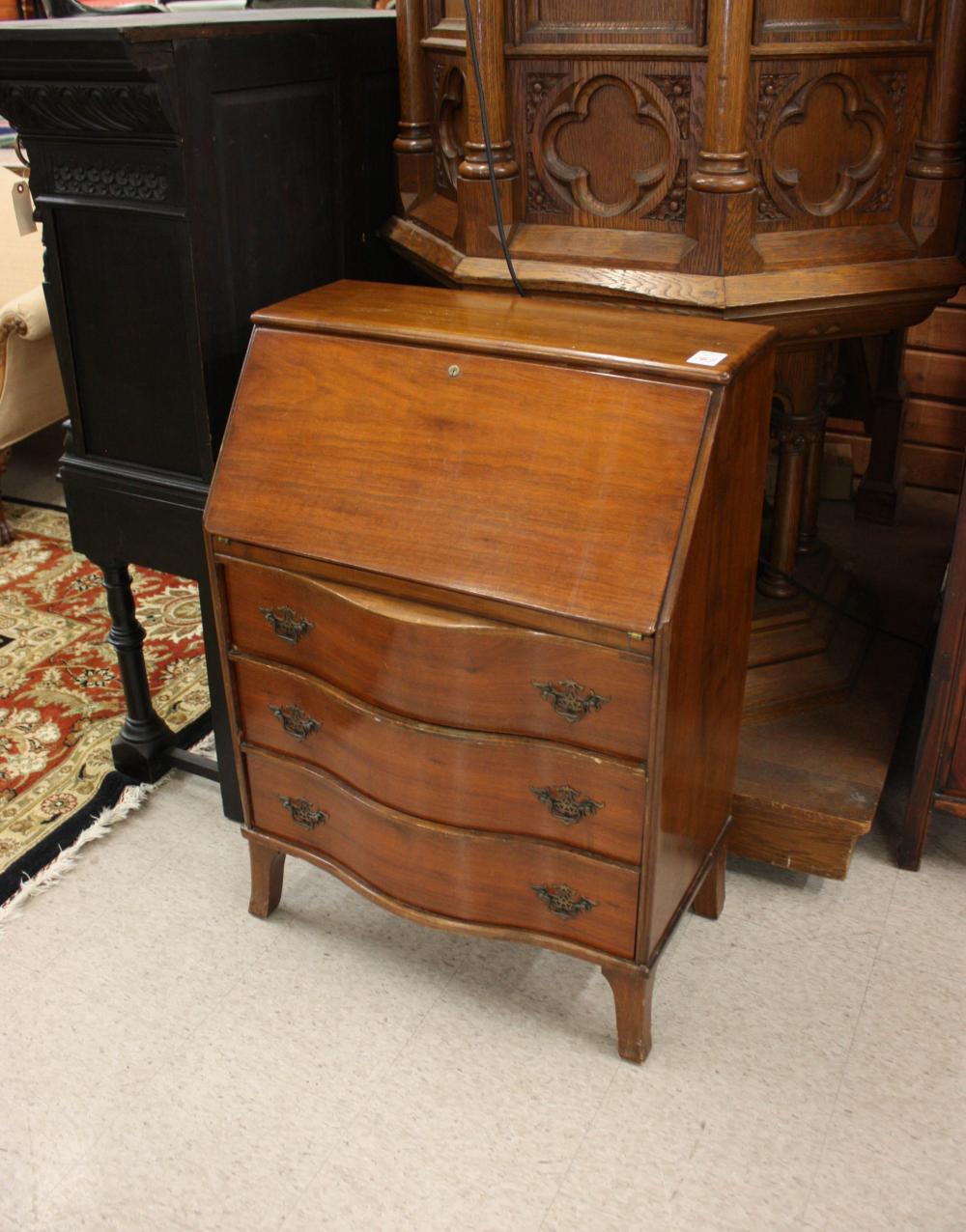 Appraisal: FEDERAL STYLE MAHOGANY SLANT-FRONT WRITING DESK American mid th century