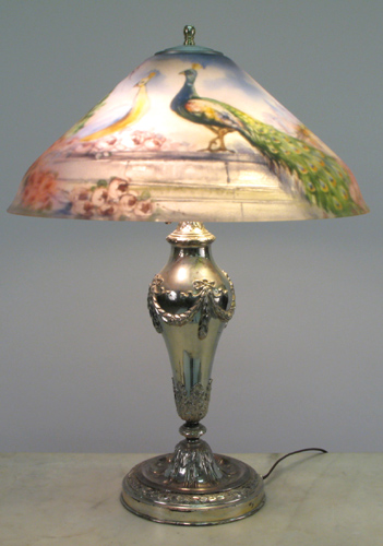 Appraisal: PAIRPOINT SIGNED TABLE LAMP The in diameter Carlisle shade reverse