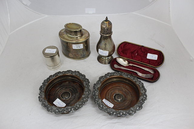 Appraisal: A QUANTITY OF SILVER PLATED ITEMS to include a tea