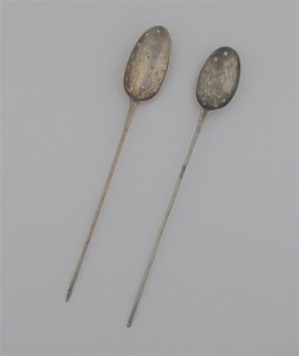 Appraisal: A George I rattail mote spoon with drilled holes in