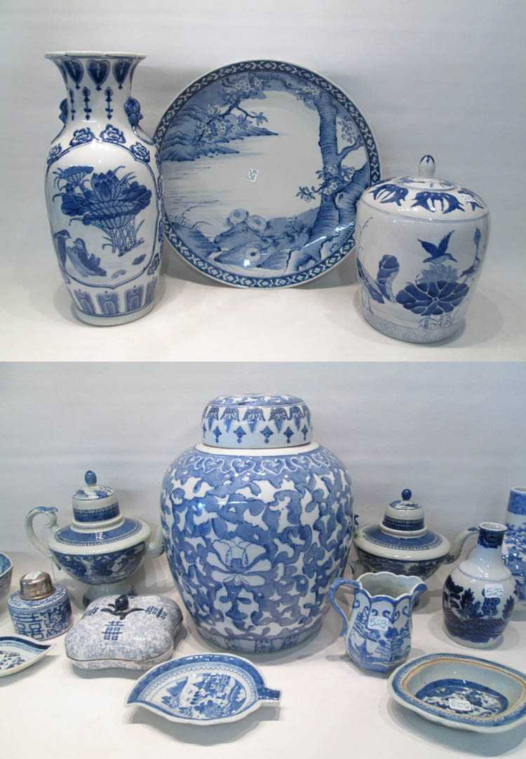 Appraisal: THIRTY PIECES CHINESE BLUE AND WHITE PORCELAIN TABLEWARE including two