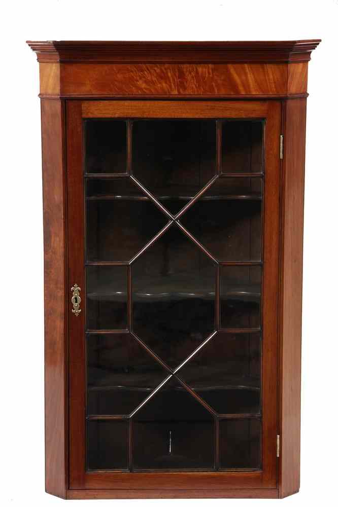 Appraisal: CABINET - Fine circa Chippendale mahogany hanging corner cabinet cornice