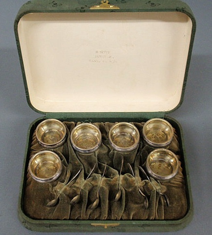 Appraisal: Cased sterling silver individual open salts and spoons by Gorham