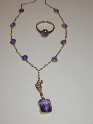 Appraisal: AN AMETHYST AND SEED PEARL NECKLACE the ct gold chain