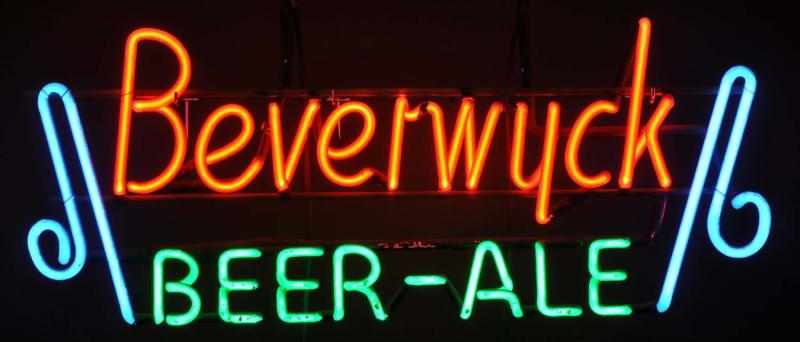 Appraisal: Beverwyck Neon Sign Description s Beverwyck Brewing Company Albany NY