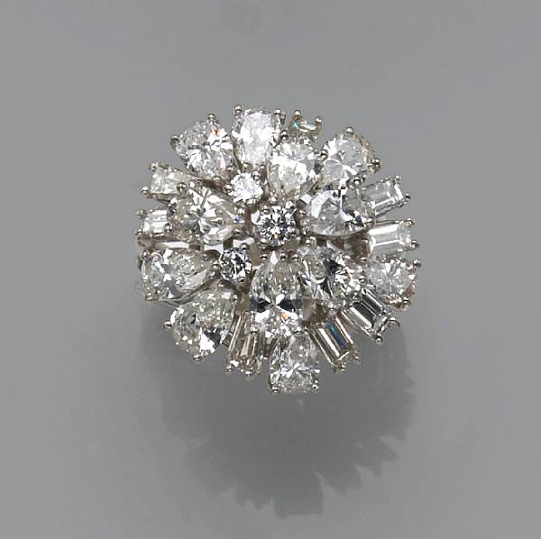 Appraisal: A diamond and platinum ring estimated total diamond weight carats