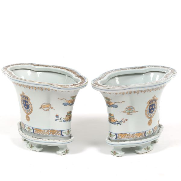 Appraisal: EXPORT ARMORIAL CHINESE PAIR OF PORCELAIN QUATREFOIL JARDINIERES ON PORCELAIN