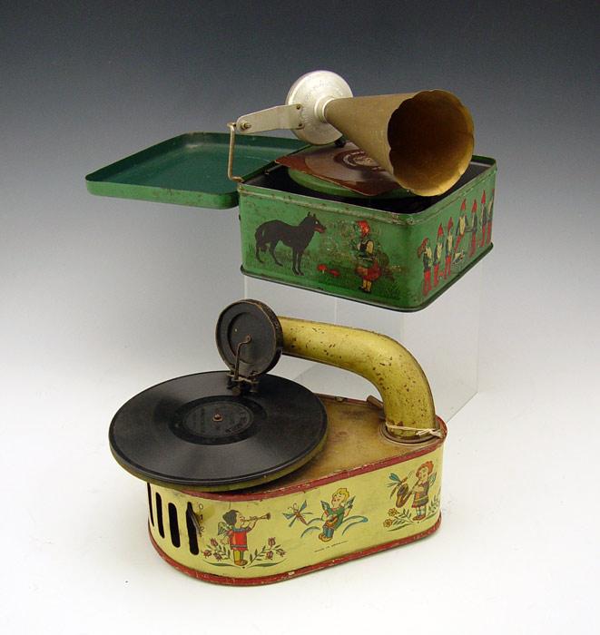 Appraisal: VINTAGE CHILDS GERMAN TIN LITHOGRAPH PHONOGRAPHS To include Bing Pigmyphone