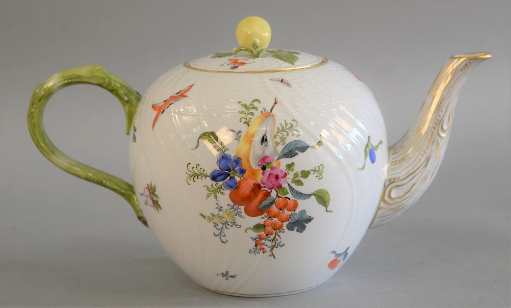 Appraisal: Large Herend tea pot or punch pot with cover Meissen