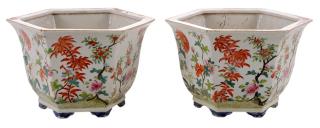 Appraisal: Pair Chinese Famille Verte Planters Chinese th century hexagonal planters