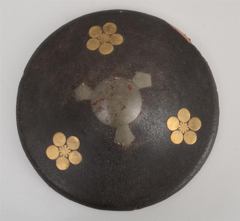 Appraisal: JAPANESE LACQUER PAPIER MACH PARADE SHIELD The swelling center with