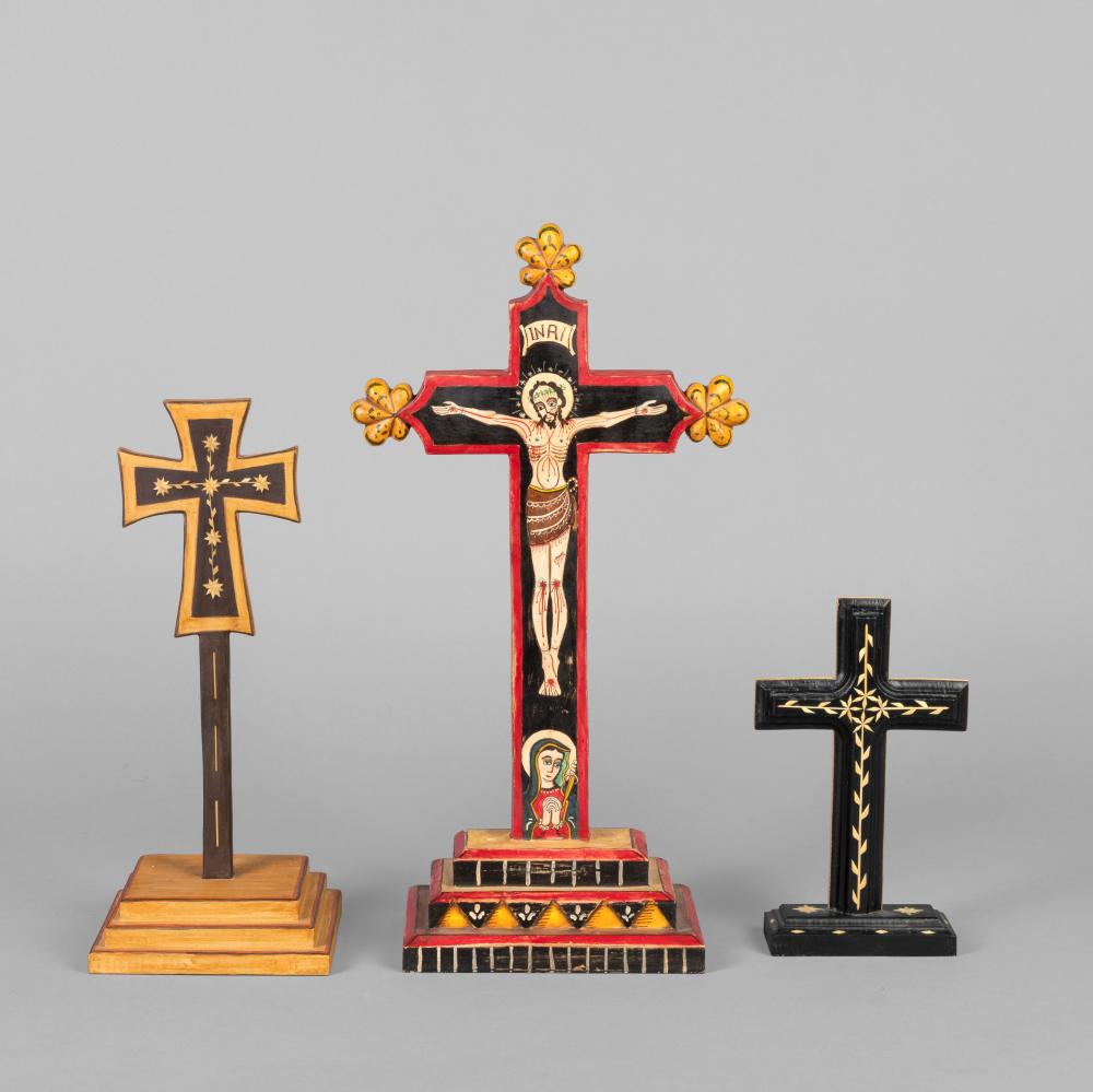 Appraisal: GROUP OF THREE CRUCIFIXES CRISTO CRUCIFICADO STRAW APPLIQU CROSS STRAW