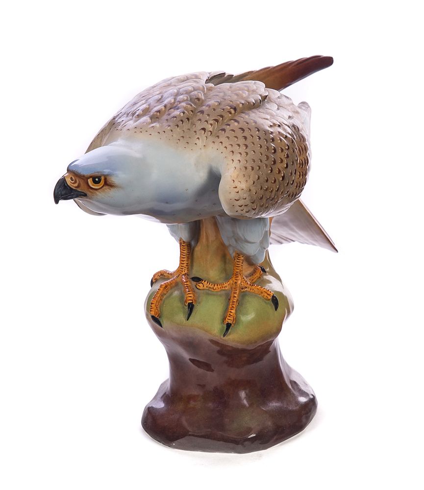 Appraisal: FRAUREUTH KUNSTABTELLUNG PORCELAIN HAWK FIGURINE FRAUREUTH KUNSTABTELLUNG PORCELAIN HAWK FIGURINE