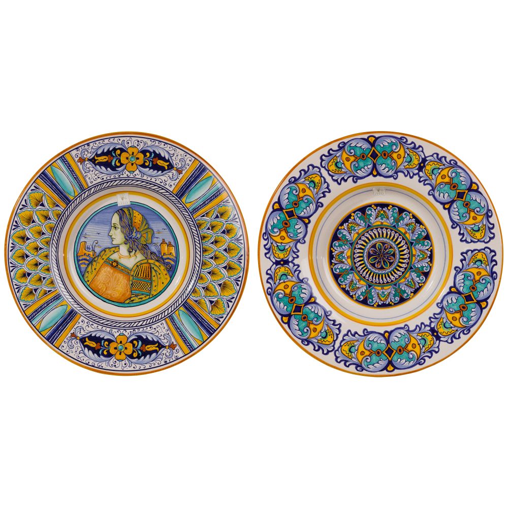 Appraisal: ITALIAN DERUTA CHARGERSPair of Italian hand painted Majolica pottery chargers