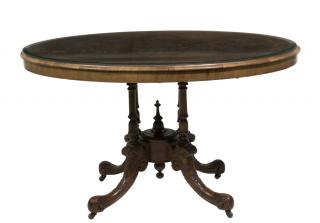 Appraisal: A VICTORIAN BURLWOOD TILT-TOP BREAKFAST TABLE th centuryThe breakfast table