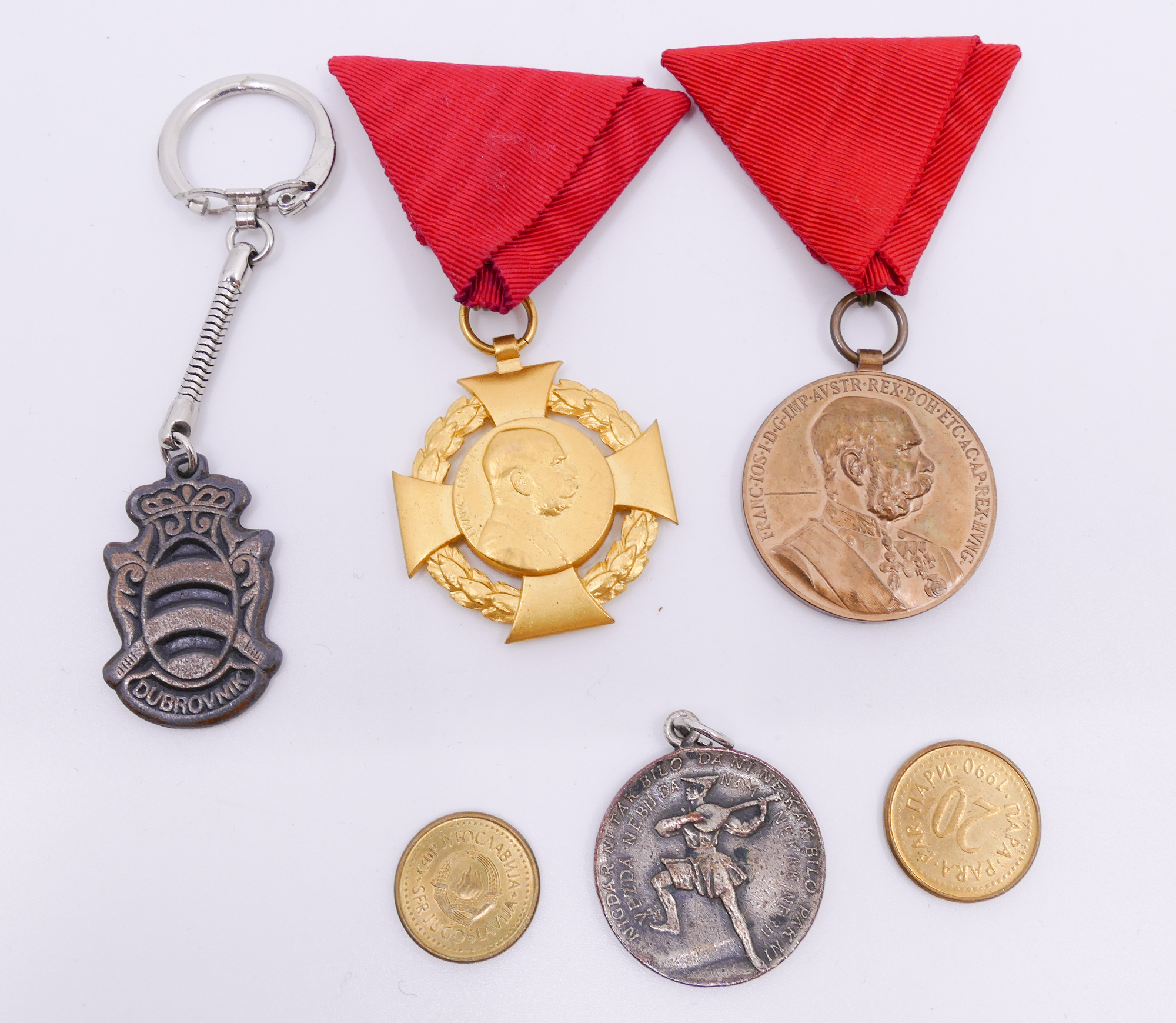 Appraisal: Box Austrian WWII Medals