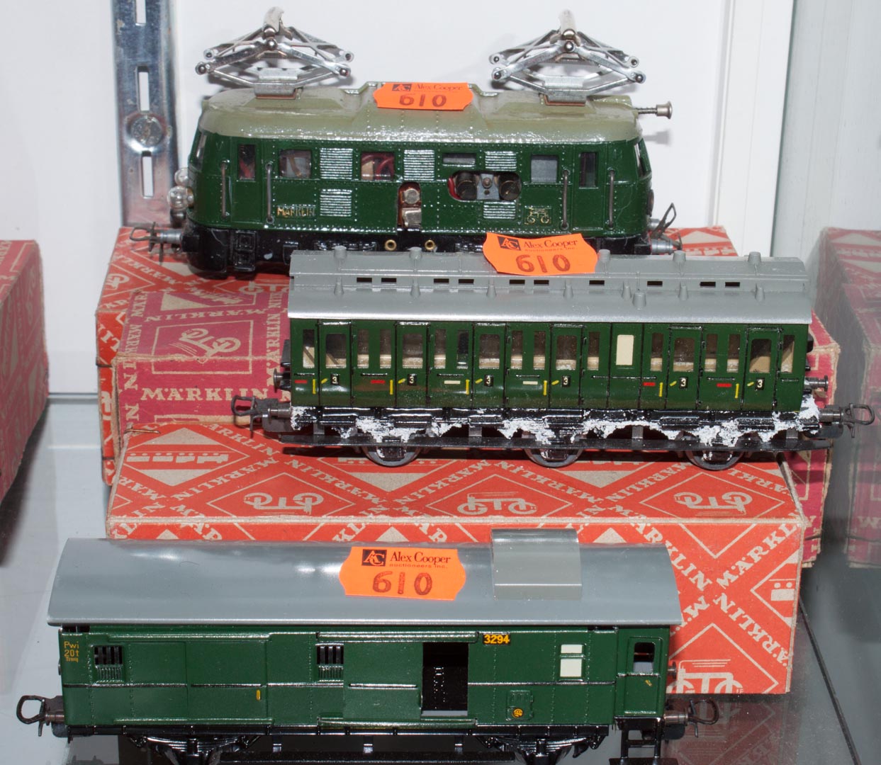 Appraisal: Marklin HO electric locomotive circa s with two passenger cars