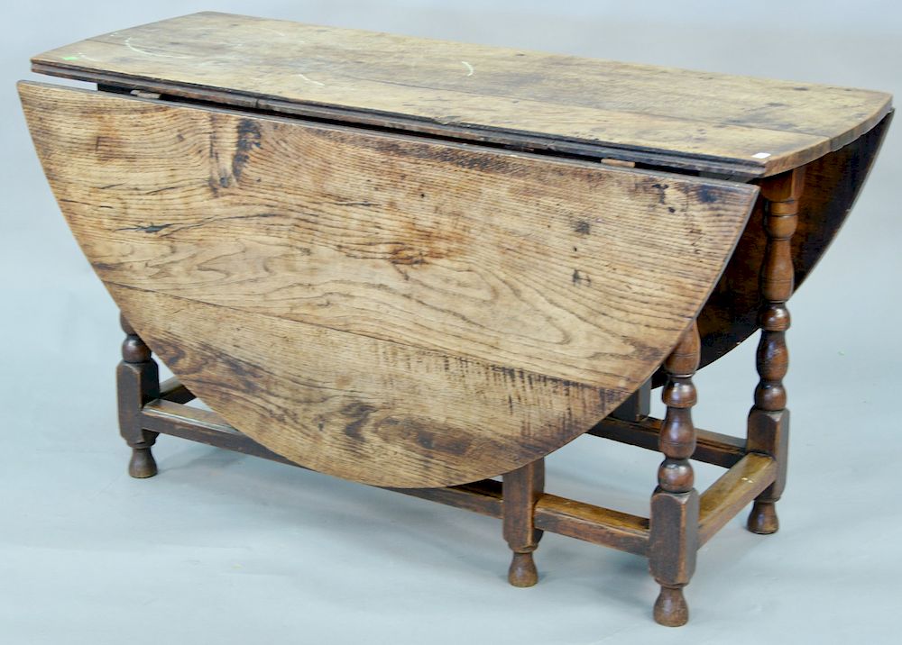 Appraisal: William Mary oak gateleg drop leaf table probably th century