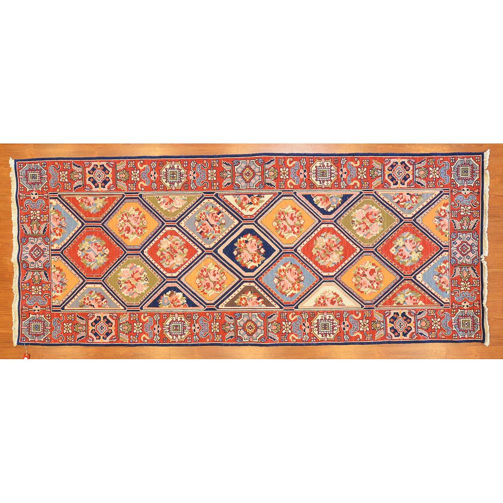 Appraisal: Nourmak Gallery Rug China x Modern hand-woven wool pile on