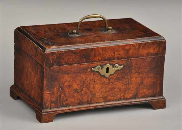 Appraisal: GEORGE III BRASS-MOUNTED YEWWOOD TEA CADDY The hinged lid with