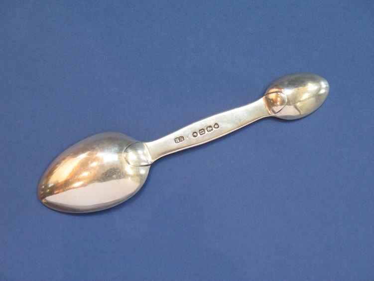 Appraisal: A VICTORIAN DOUBLE ENDED MEDICINE SPOON by Henry Holland London