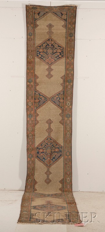 Appraisal: Serab Runner Northwest Persia last quarter th century narrow outer