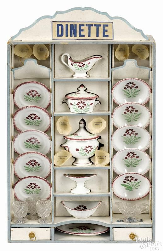 Appraisal: French child's doll Dinette Leeds dish set in its presentation