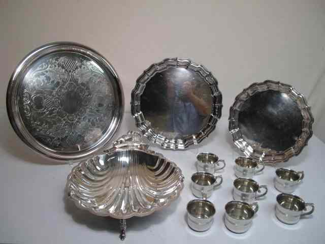 Appraisal: Group lot silver plated serving items Includes footed fish figural