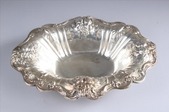 Appraisal: REED BARTON STERLING BOWL Francis I pattern Repouss floral border