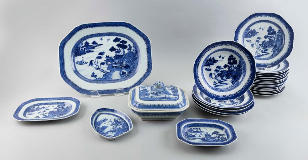 Appraisal: APPROX CHINESE EXPORT BLUE AND WHITE NANKING PORCELAIN TABLEWARES LAST