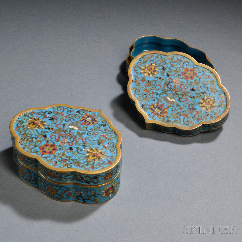 Appraisal: Pair of Covered Cloisonne Boxes China th century scallop-rimmed ruyi