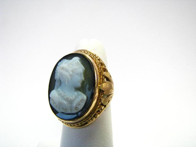 Appraisal: Vintage cameo ring size yellow gold